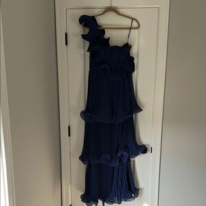 NWT Badgley Mischika Tiered Pleated One Shoulder Evening Gown in Navy, Size 6